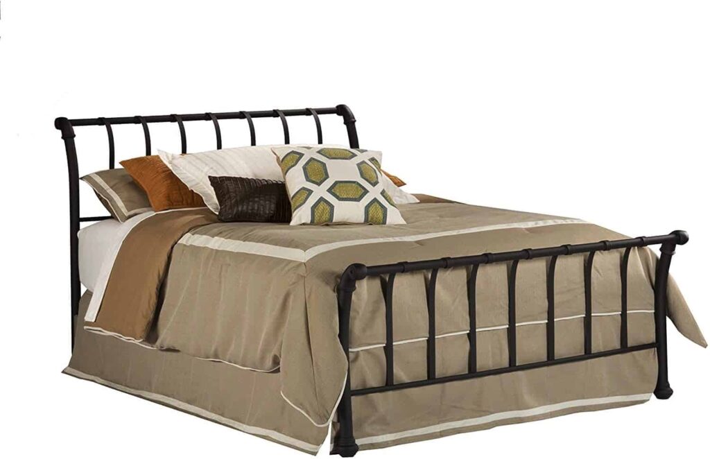 What is a Sleigh Bed? Styles, Dimensions, & Decoration Tips