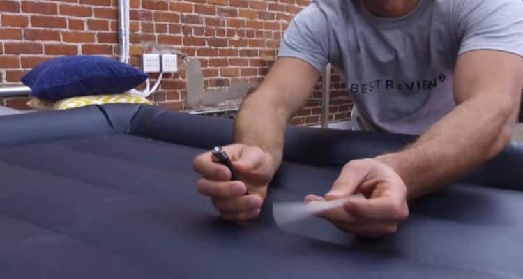 Guide to find a hole and fix an air mattress