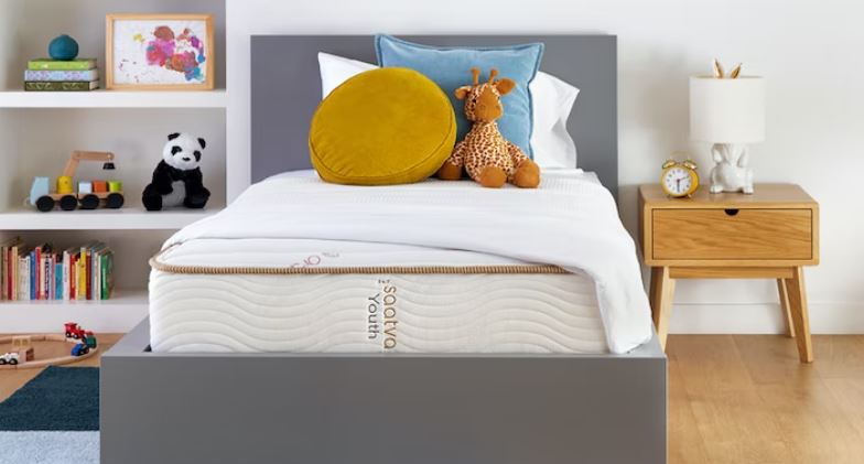 Flippable mattress for children ages 3 to 12
