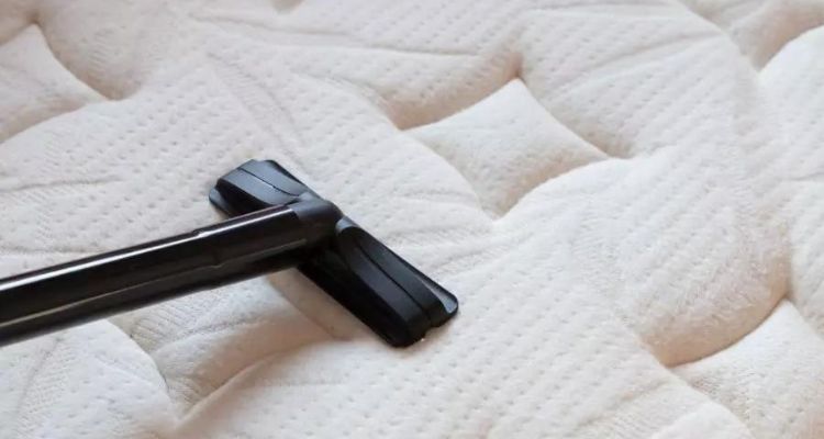 how to clean a mattress with baking soda and vinegar