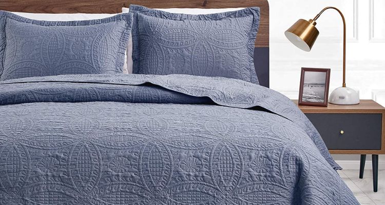 difference between bedspread and comforter