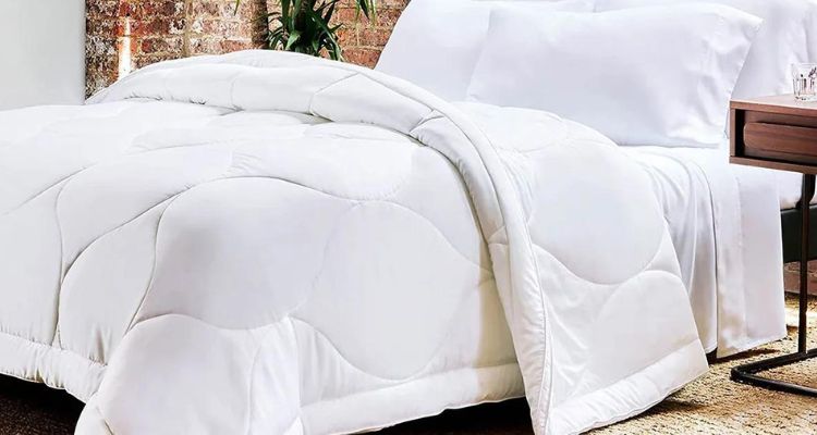 weighted blanket vs comforter