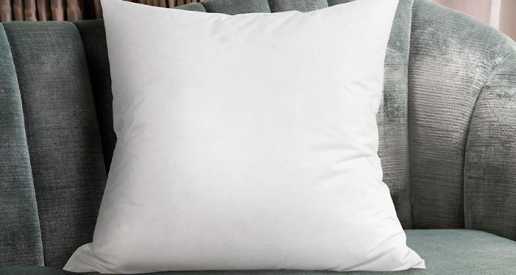 What kind of pillows does the Bellagio have