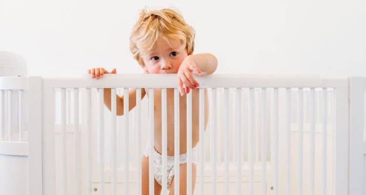 Lowering crib mattress to floor, our how-to guide with tips & tricks