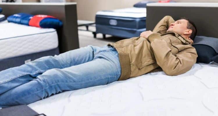 how do mattress stores stay open