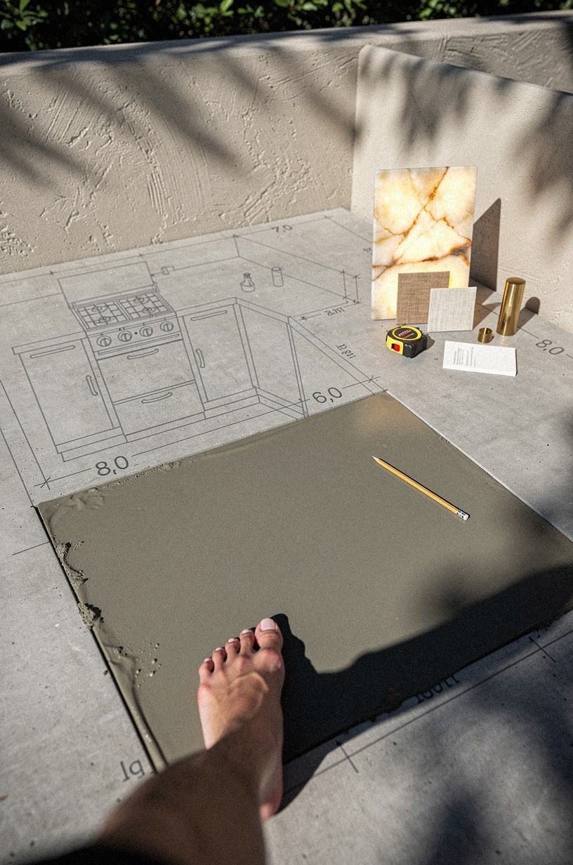 Pour a level pad for the cooking run