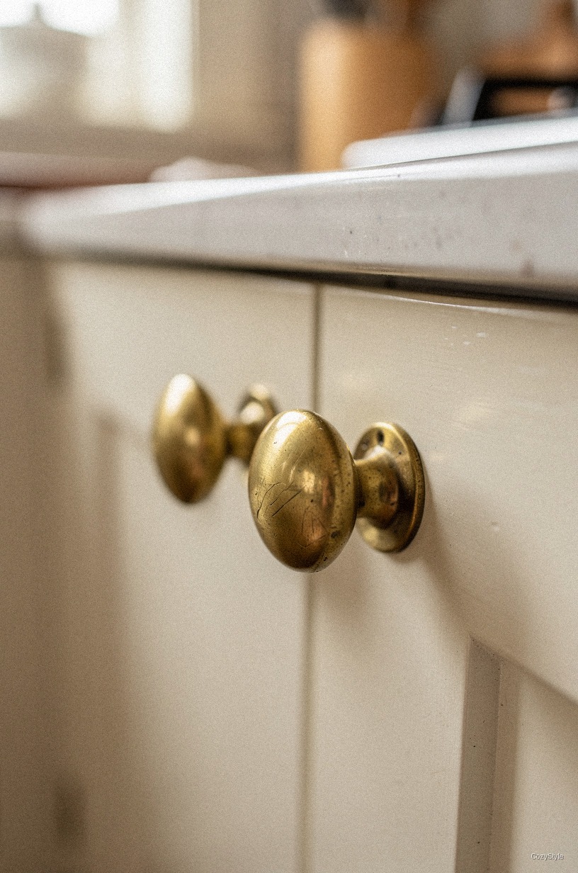 Swap hardware for <strong>unlacquered brass</strong> that tarnishes