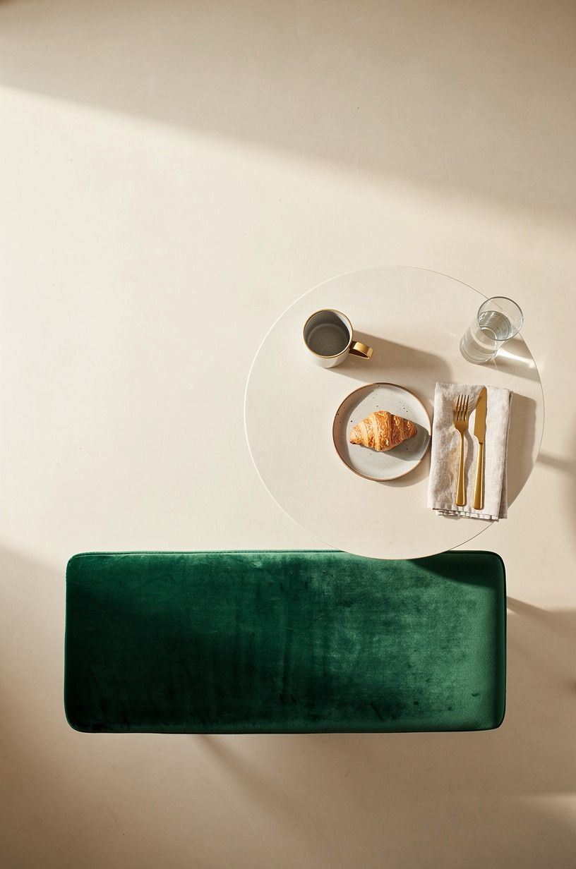 Mix a round table with one straight bench