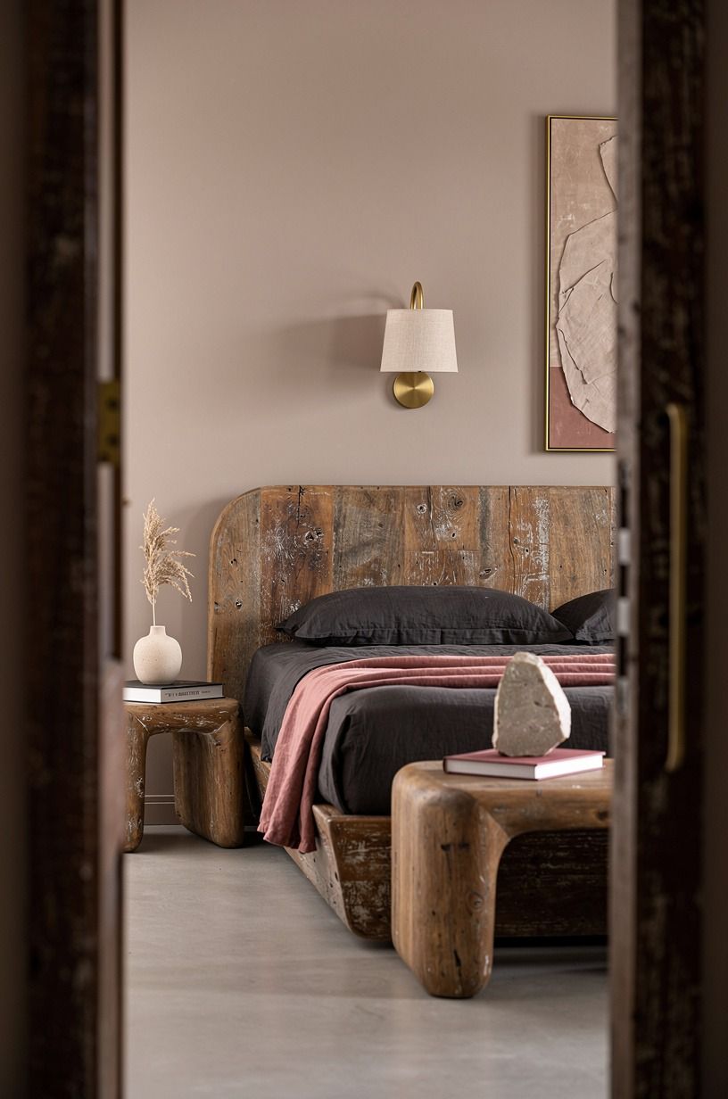 The No-Pile Rule Changed the Air Around the Bed, dusty rose palette