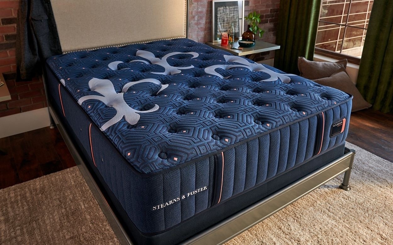 Stearns & Foster Lux Estate tight-top mattress