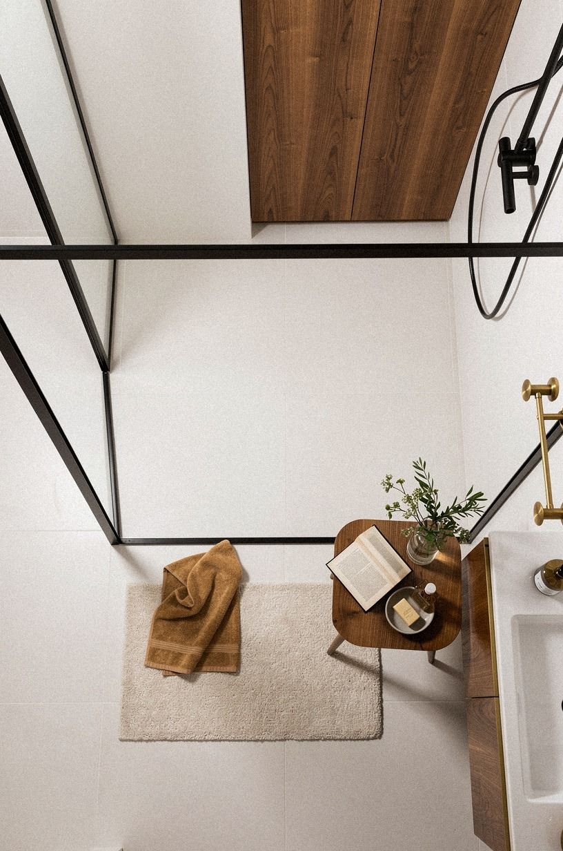 I made the shower feel warmer without retile, warm white palette
