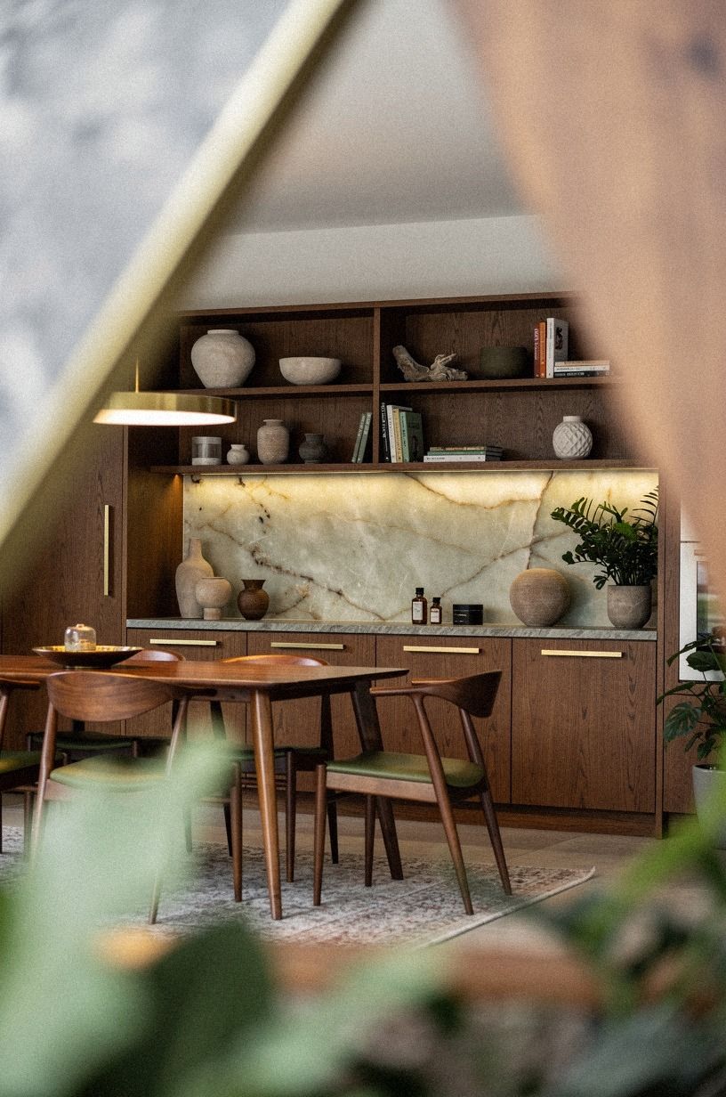 Terracotta, brass, and oak: the Warm Wood Triangle