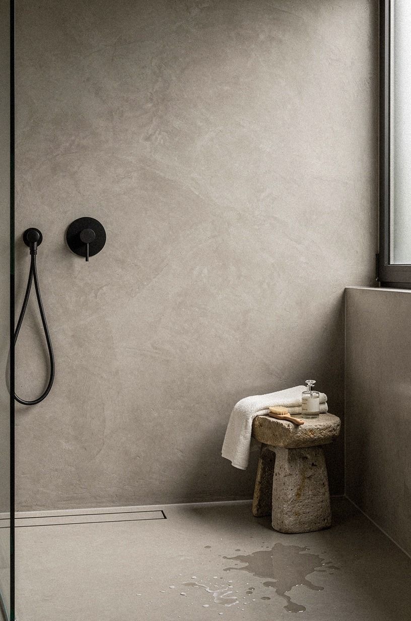 Mix micro cement shower wall texture with tadelakt